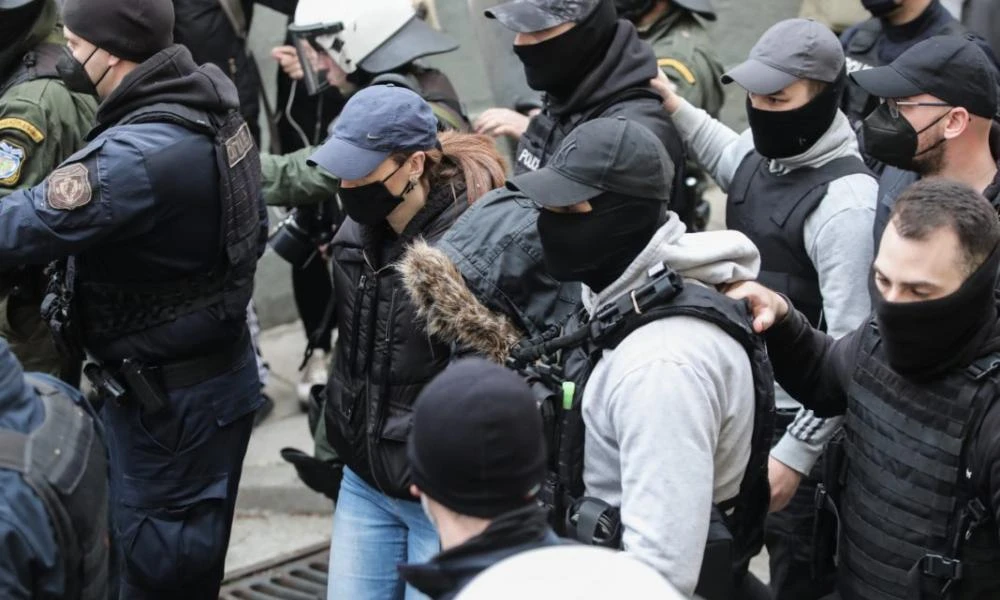 Πάτρα: «Ψάχναμε τη Ρούλα στα νεκροταφεία και αυτή ήταν σε ξενοδοχείο»